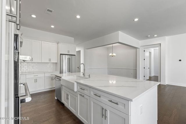 38 Sofia Drive, Manalapan, NJ 07726