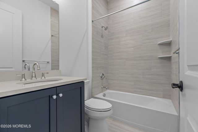 38 Sofia Drive, Manalapan, NJ 07726