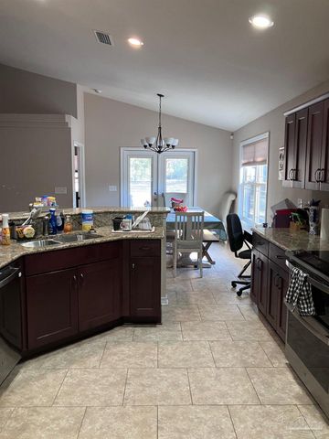 2462 Ten Mile Rd, Pace, FL 32571