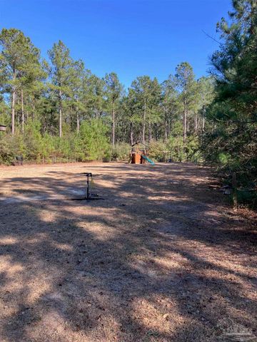 2462 Ten Mile Rd, Pace, FL 32571