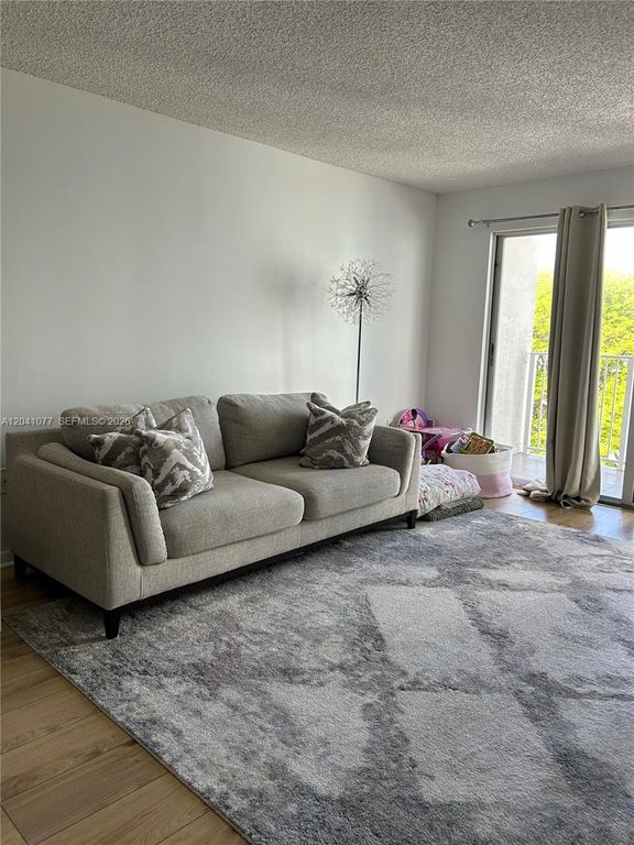 1975 Normandy Dr 301, Miami Beach, FL 33141