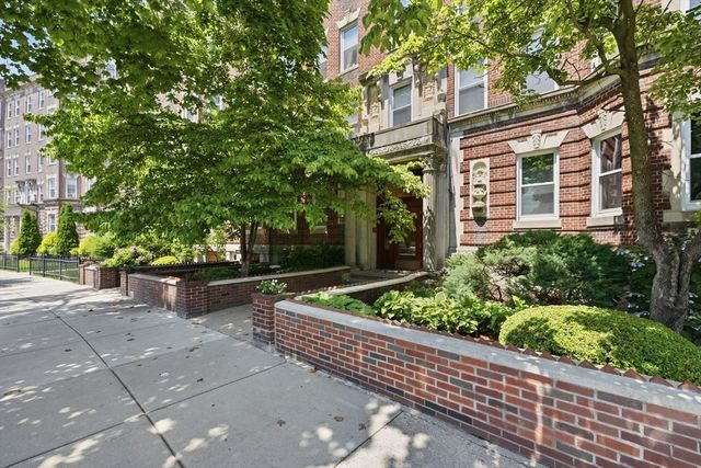 131 Park Drive 44, Boston, MA 02215