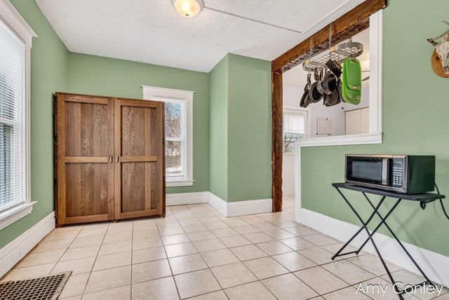 619 Fairbanks Avenue, Kalamazoo City, MI 49048