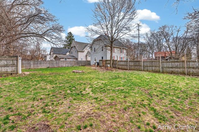 619 Fairbanks Avenue, Kalamazoo City, MI 49048