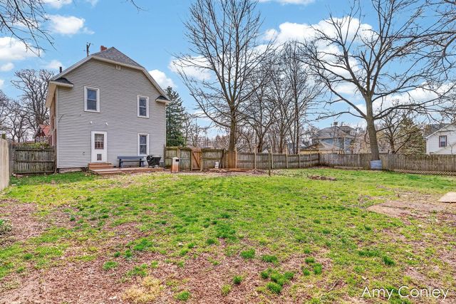 619 Fairbanks Avenue, Kalamazoo City, MI 49048