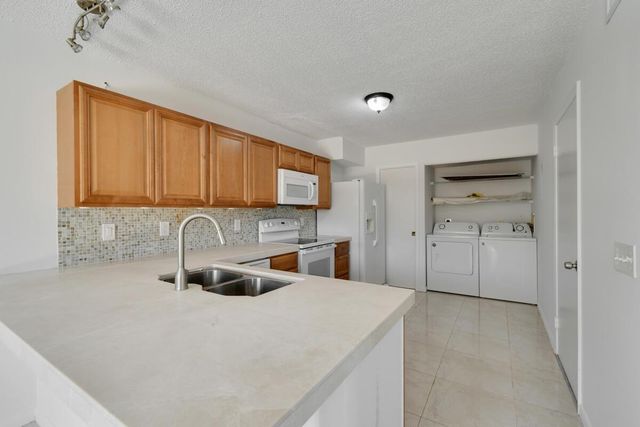 324 MAPLECREST Circle, Jupiter, FL 33458