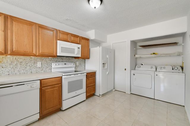 324 MAPLECREST Circle, Jupiter, FL 33458
