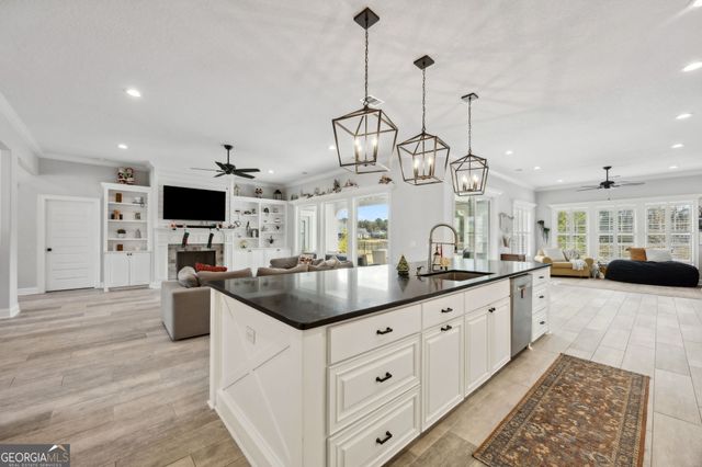 102 Riley Hunter Drive, Kingsland, GA 31548