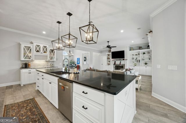 102 Riley Hunter Drive, Kingsland, GA 31548