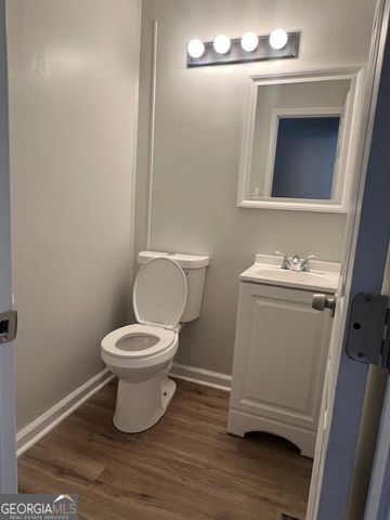 105 Robinhood Drive, Warner Robins, GA 31088