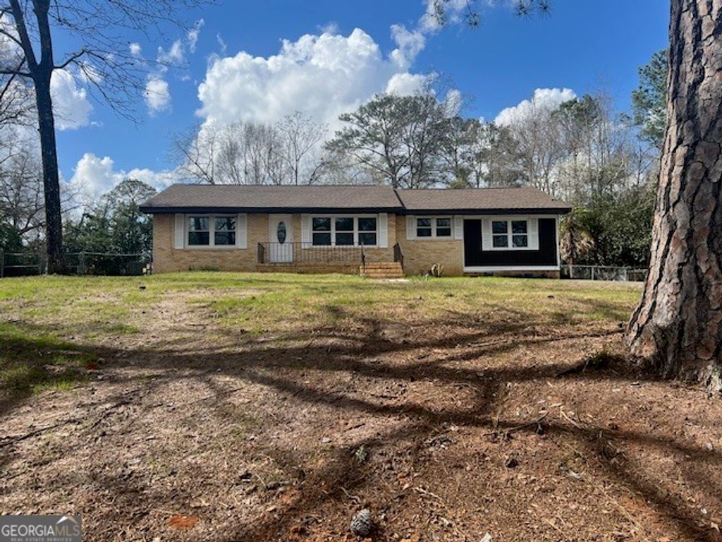 105 Robinhood Drive, Warner Robins, GA 31088