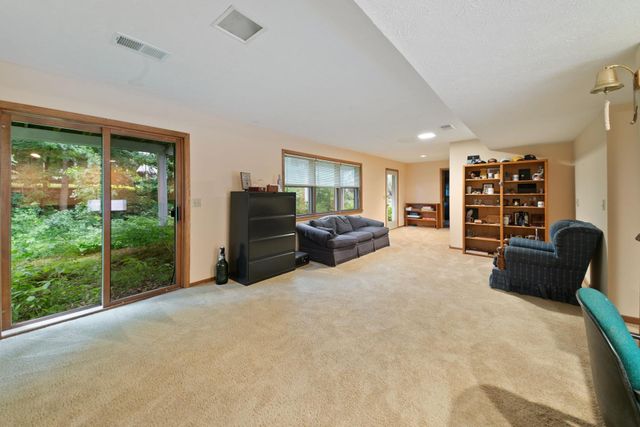 523 Knollwood Drive, Hudson, WI 54016