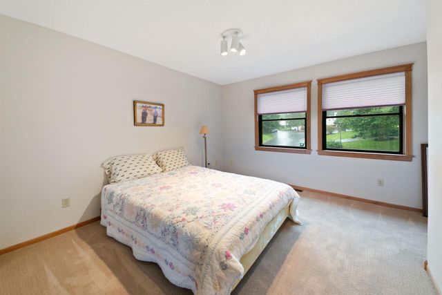 523 Knollwood Drive, Hudson, WI 54016