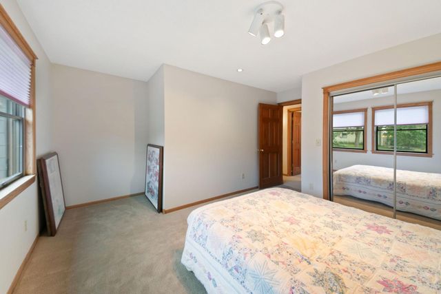 523 Knollwood Drive, Hudson, WI 54016