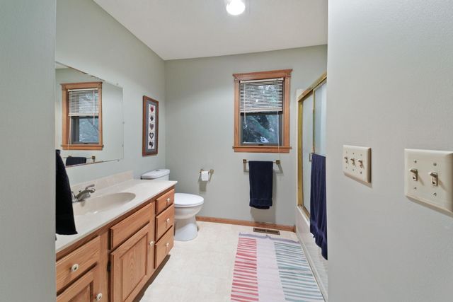 523 Knollwood Drive, Hudson, WI 54016
