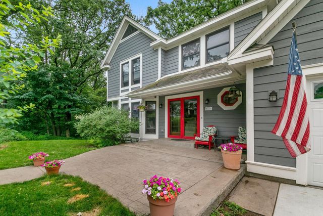 523 Knollwood Drive, Hudson, WI 54016