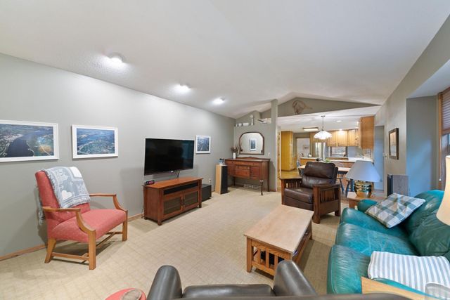 523 Knollwood Drive, Hudson, WI 54016