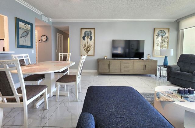 3505 S Ocean Drive 821, Hollywood, FL 33019