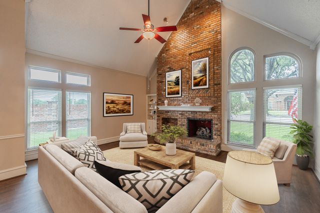 2002 Diamond Oaks Drive, Garland, TX 75044