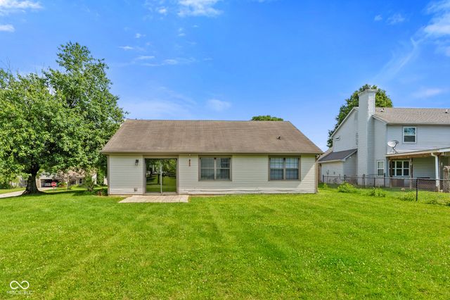 1015 Crimson King Parkway, Mooresville, IN 46158