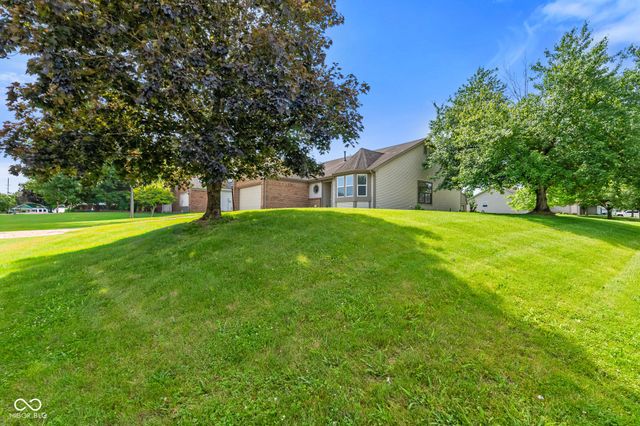 1015 Crimson King Parkway, Mooresville, IN 46158