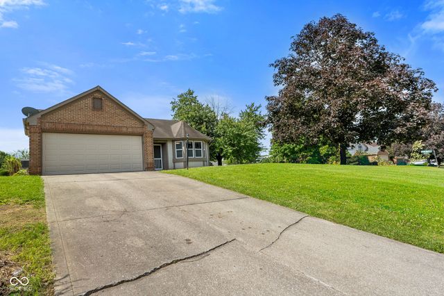 1015 Crimson King Parkway, Mooresville, IN 46158