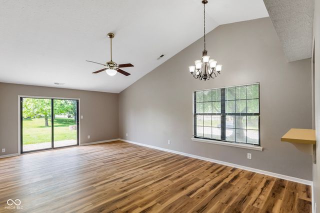 1015 Crimson King Parkway, Mooresville, IN 46158