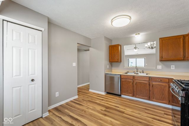 1015 Crimson King Parkway, Mooresville, IN 46158