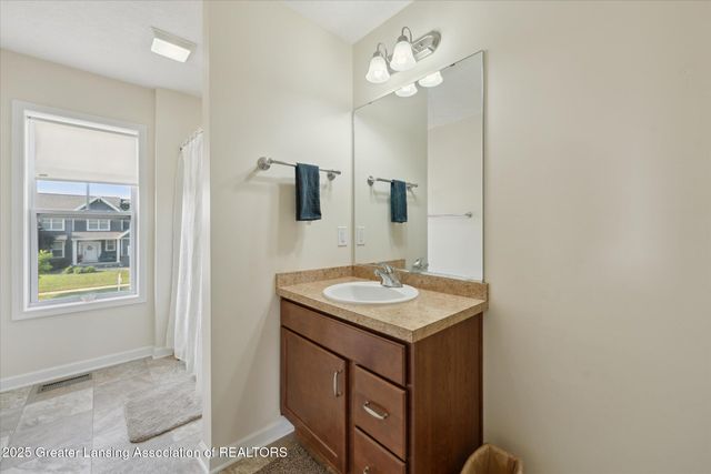 8687 Yellowstone Lane, Lansing, MI 48917