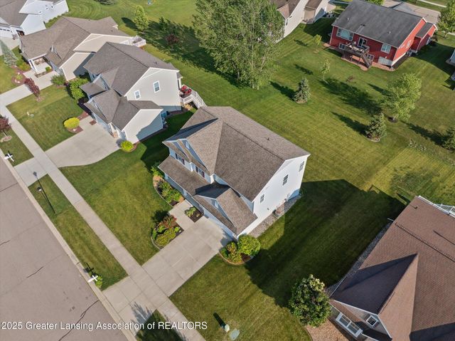 8687 Yellowstone Lane, Lansing, MI 48917