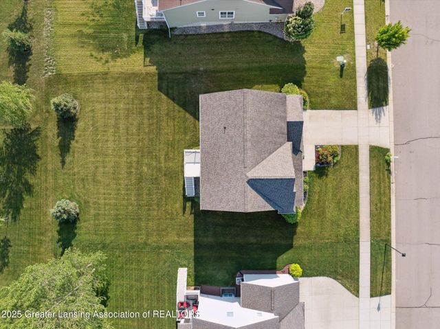 8687 Yellowstone Lane, Lansing, MI 48917