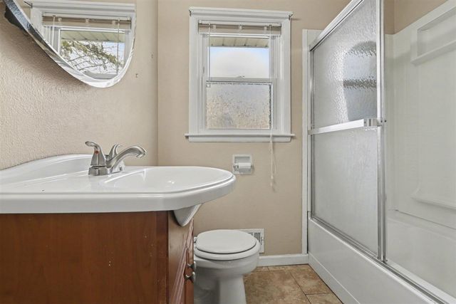 926 Lynn Avenue, Kalamazoo, MI 49008