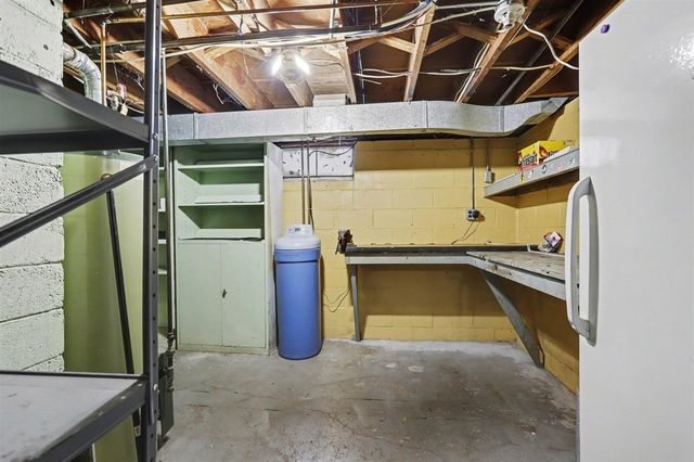 926 Lynn Avenue, Kalamazoo, MI 49008