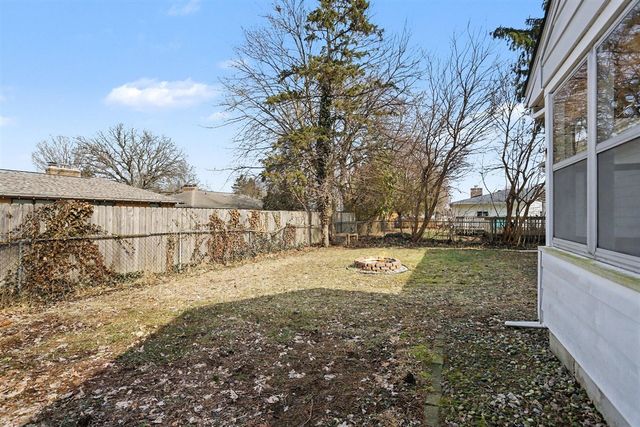 926 Lynn Avenue, Kalamazoo, MI 49008