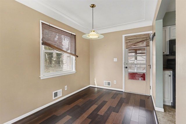 926 Lynn Avenue, Kalamazoo, MI 49008