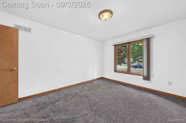 49719 Shenandoah Drive, Macomb, MI 48044