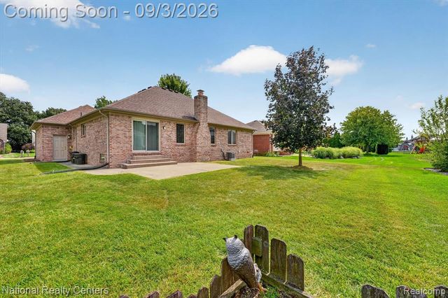 49719 Shenandoah Drive, Macomb, MI 48044