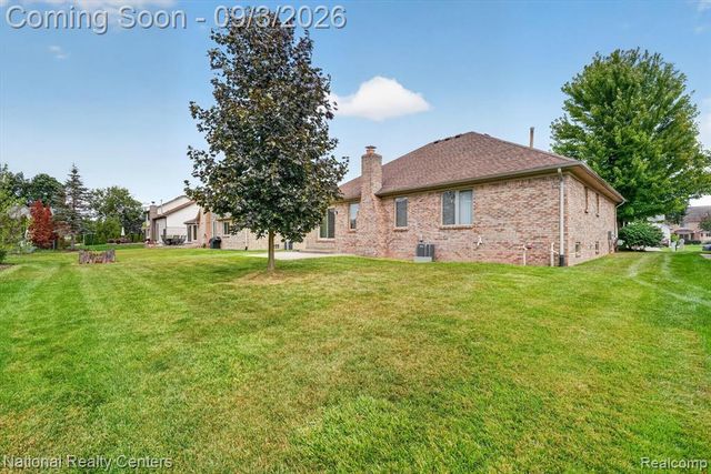 49719 Shenandoah Drive, Macomb, MI 48044