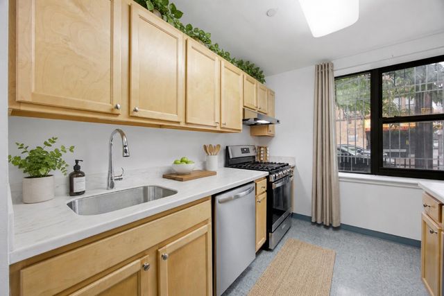 118 Schenectady Ave Apt 109, New York City, NY 11213