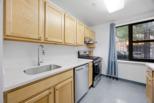 118 Schenectady Ave Apt 109, New York City, NY 11213