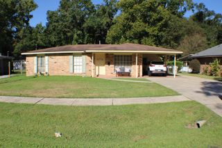 419 Cypress Dr, Baker, LA 70714