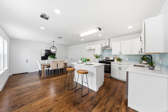 1218 Tarpley Avenue, Dallas, TX 75211