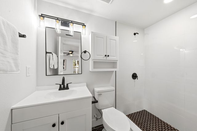 1218 Tarpley Avenue, Dallas, TX 75211