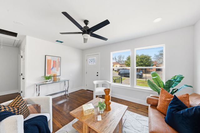 1218 Tarpley Avenue, Dallas, TX 75211