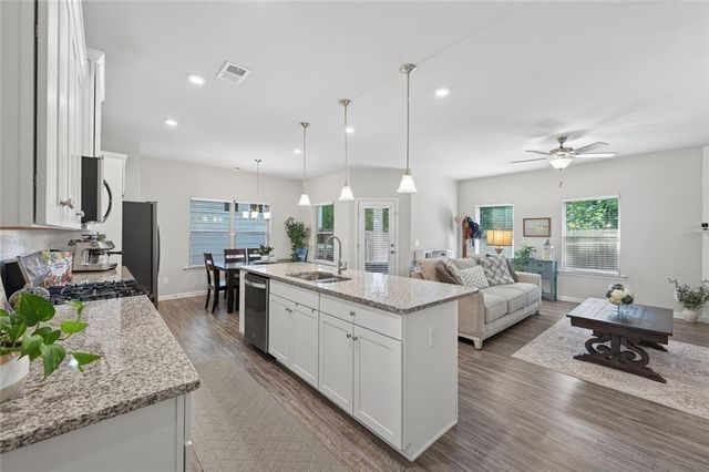 154 Bryon Lane, Acworth, GA 30102