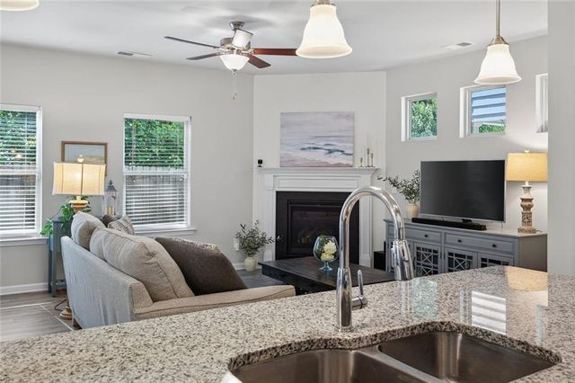 154 Bryon Lane, Acworth, GA 30102