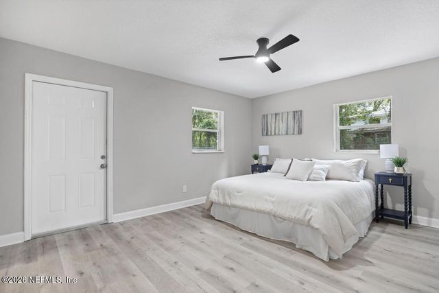 8177 WAXWING Avenue, Jacksonville, FL 32219