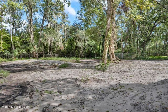 8177 WAXWING Avenue, Jacksonville, FL 32219