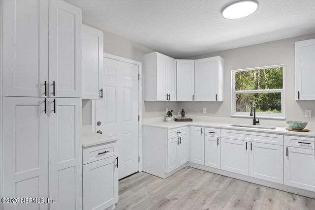 8177 WAXWING Avenue, Jacksonville, FL 32219