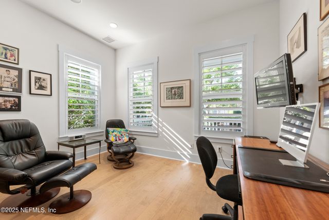 3735 GRASSEY Key, Jacksonville Beach, FL 32250